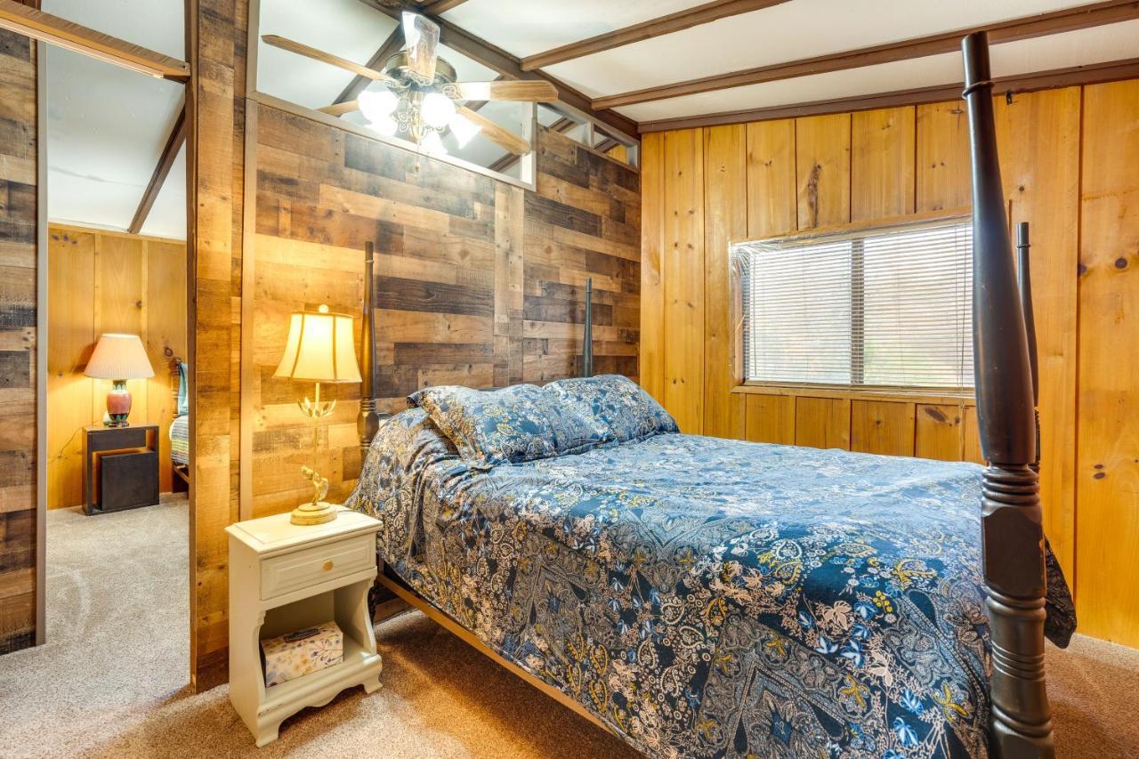 Peaceful Warne Cabin Fenced Yard And Screened Porch Brasstown Exterior foto
